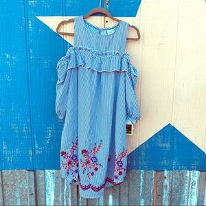 Violet weekend embroidered dress